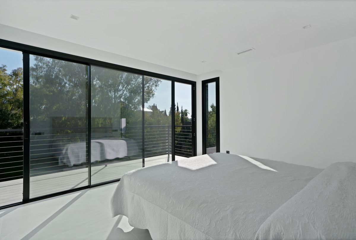 Se vende Villa - Chalet de 4 dormitorios en Costa Del Sol, Málaga, España