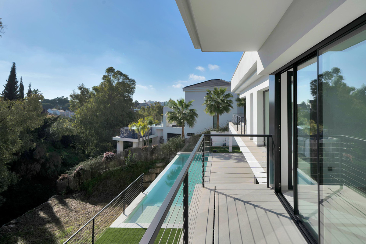 Se vende Villa - Chalet de 4 dormitorios en Costa Del Sol, Málaga, España
