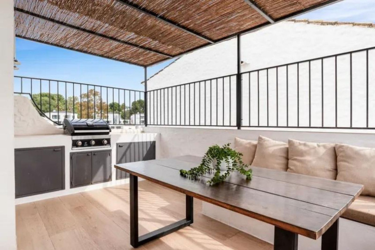 Se vende Apartamento Planta Media de 2 dormitorios en Costa Del Sol, Málaga, España