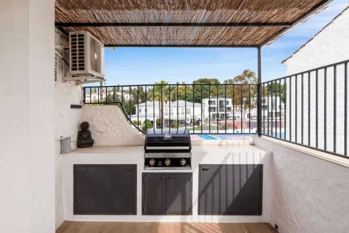 Se vende Apartamento Planta Media de 2 dormitorios en Costa Del Sol, Málaga, España