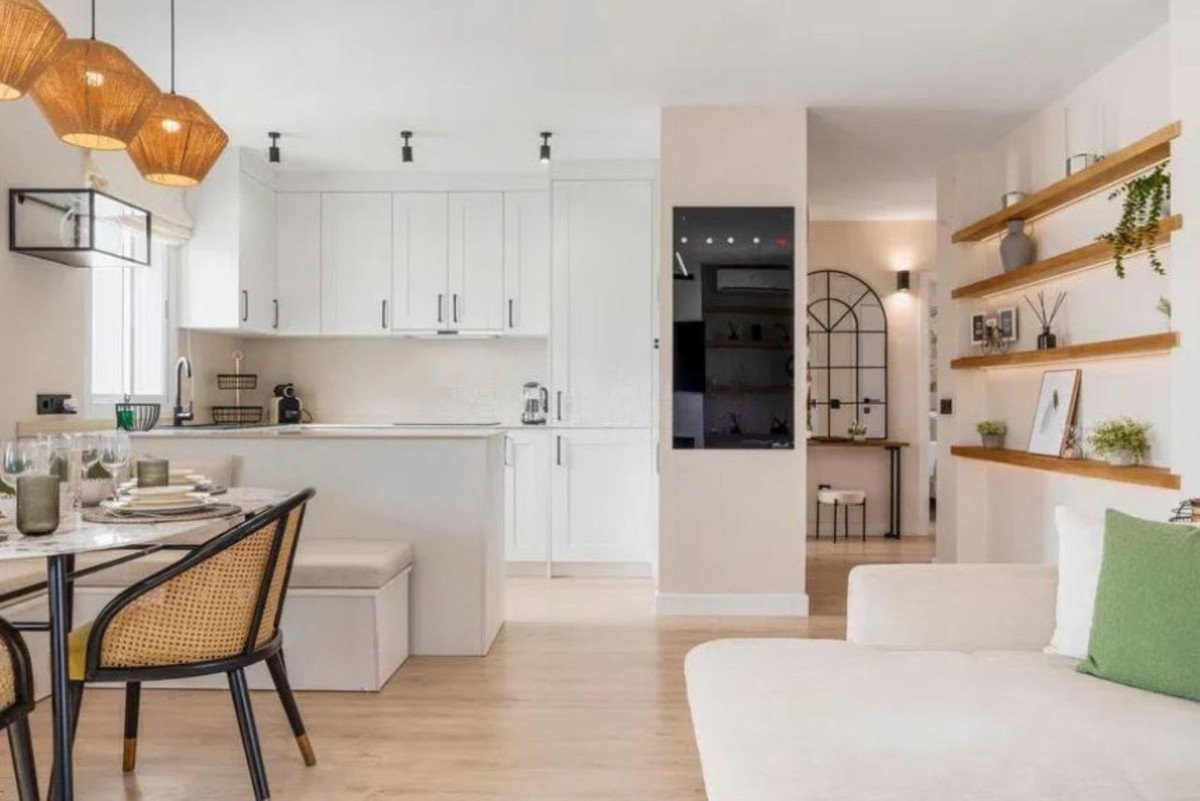 Se vende Apartamento Planta Media de 2 dormitorios en Costa Del Sol, Málaga, España