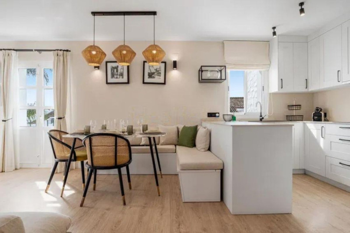 Se vende Apartamento Planta Media de 2 dormitorios en Costa Del Sol, Málaga, España