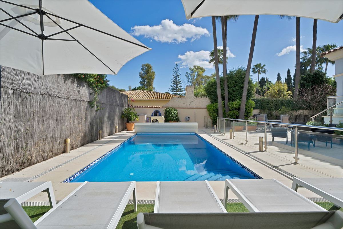 7 Bed Townhouse for sale in Puerto Banús Costa Del Sol, Málaga, Spain