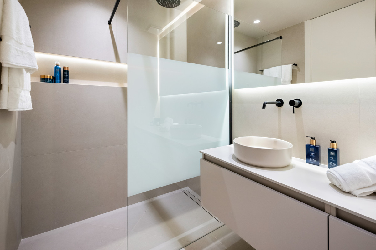 3 Bed Apartment for sale in La Quinta Costa Del Sol, Málaga, Spain