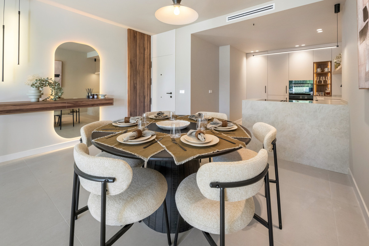 3 Bed Apartment for sale in La Quinta Costa Del Sol, Málaga, Spain