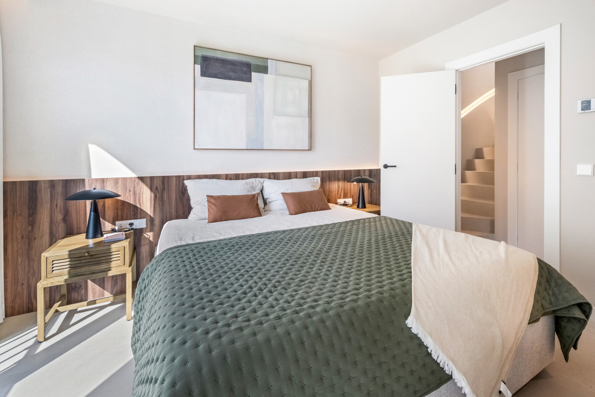 3 Bed Apartment for sale in La Quinta Costa Del Sol, Málaga, Spain