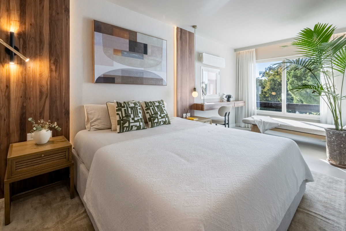 3 Bed Apartment for sale in La Quinta Costa Del Sol, Málaga, Spain