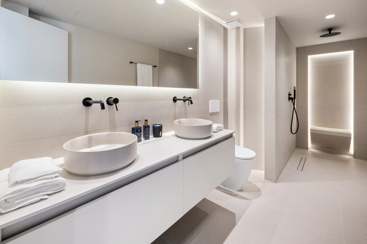 3 Bed Apartment for sale in La Quinta Costa Del Sol, Málaga, Spain