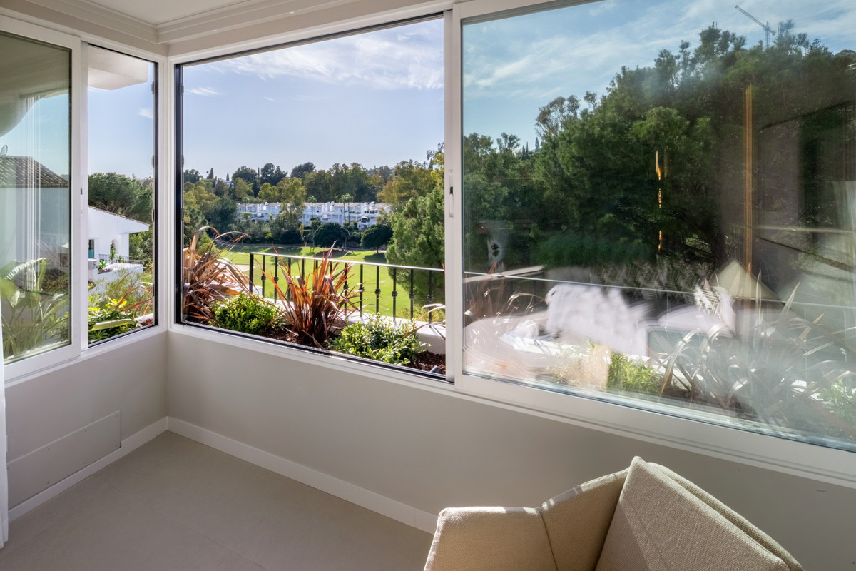 3 Bed Apartment for sale in La Quinta Costa Del Sol, Málaga, Spain