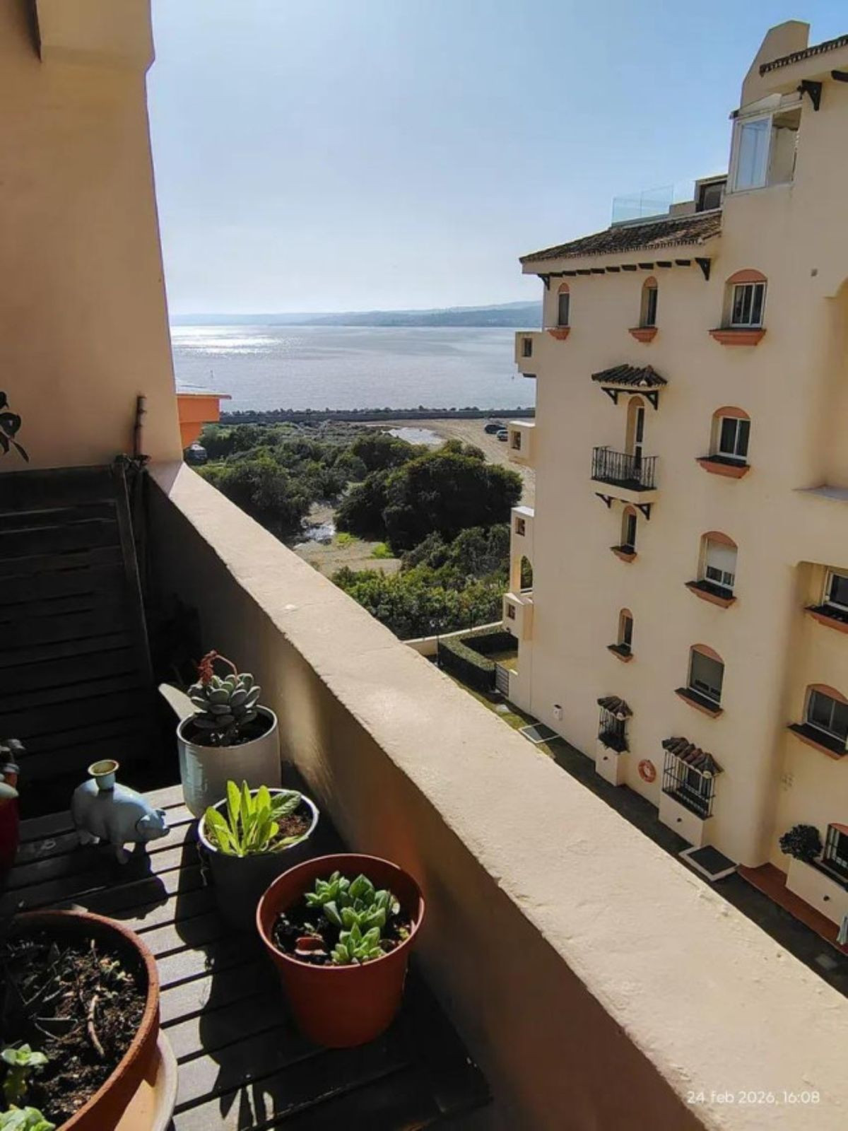 4 Bed Apartment for sale in Estepona Costa Del Sol, Málaga, Spain