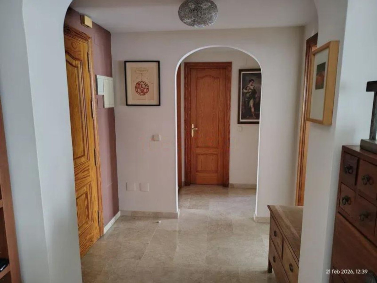 4 Bed Apartment for sale in Estepona Costa Del Sol, Málaga, Spain