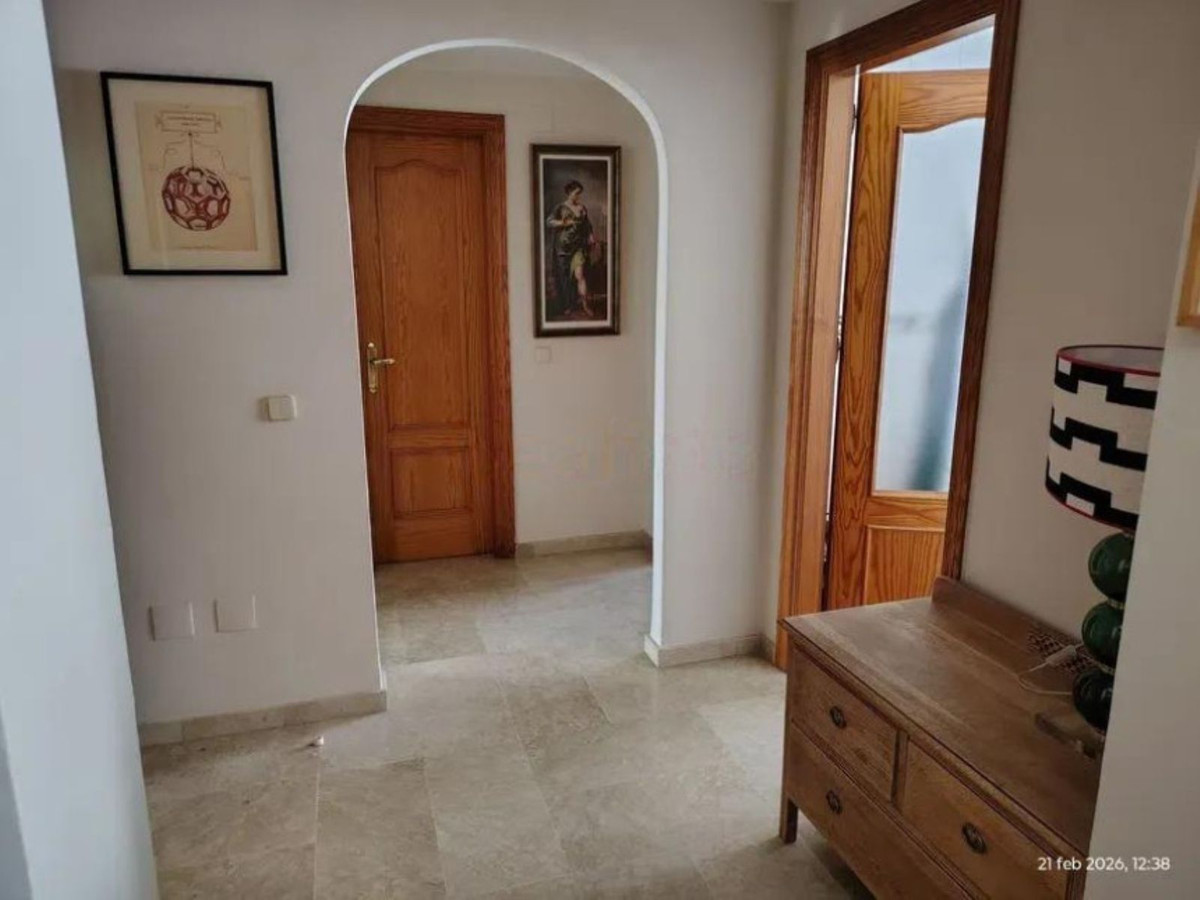 4 Bed Apartment for sale in Estepona Costa Del Sol, Málaga, Spain