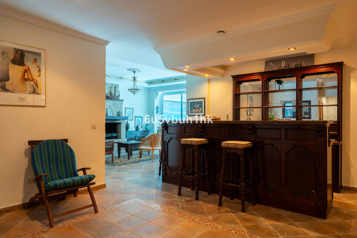 5 Bed Townhouse for sale in Calahonda Costa Del Sol, Málaga, Spain