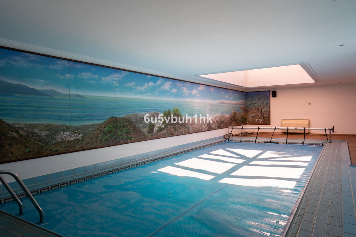 5 Bed Townhouse for sale in Calahonda Costa Del Sol, Málaga, Spain