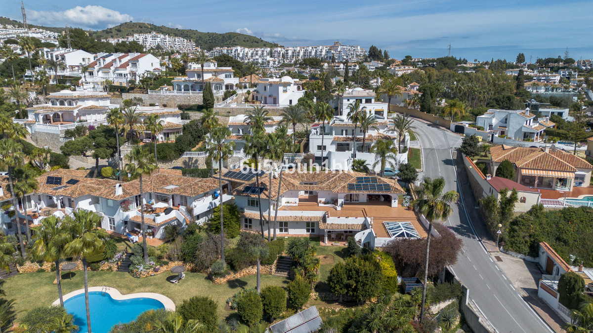 5 Bed Townhouse for sale in Calahonda Costa Del Sol, Málaga, Spain
