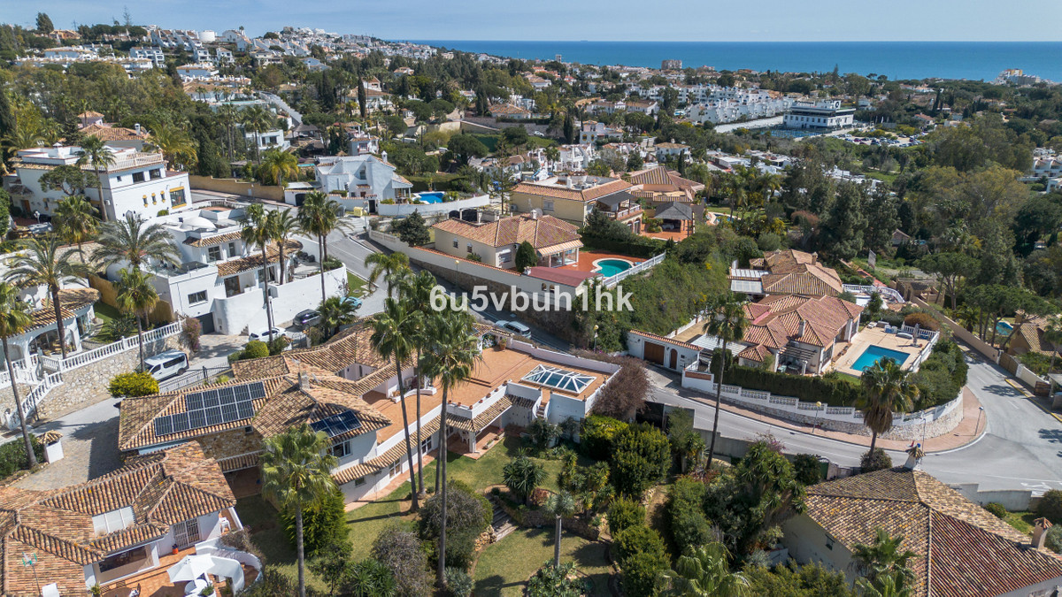 5 Bed Townhouse for sale in Calahonda Costa Del Sol, Málaga, Spain