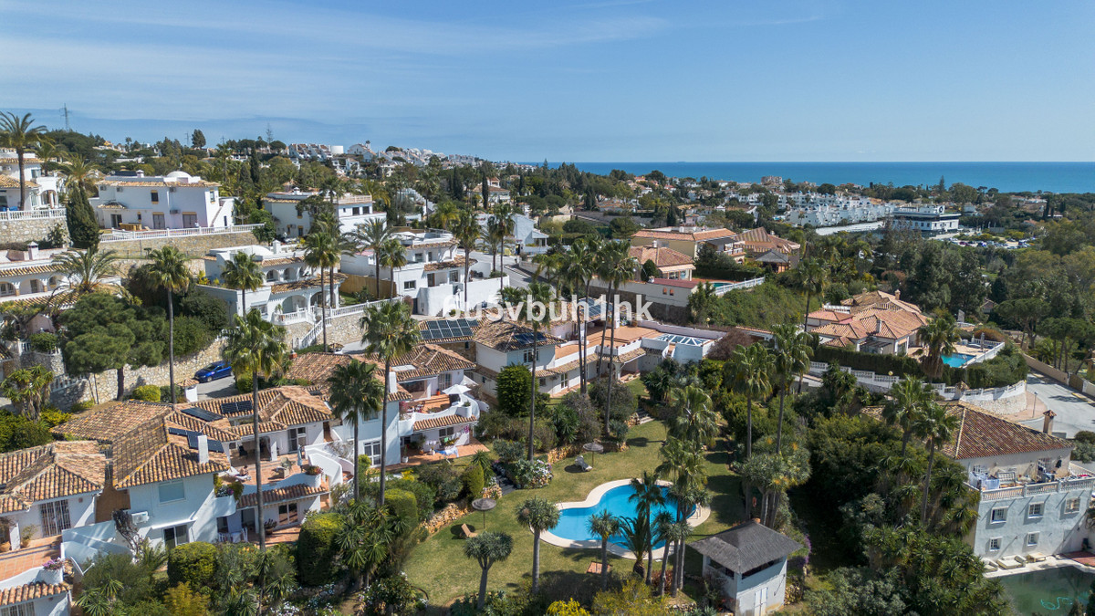 5 Bed Townhouse for sale in Calahonda Costa Del Sol, Málaga, Spain