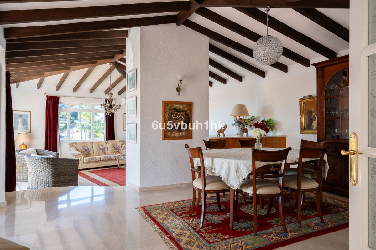 5 Bed Townhouse for sale in Calahonda Costa Del Sol, Málaga, Spain