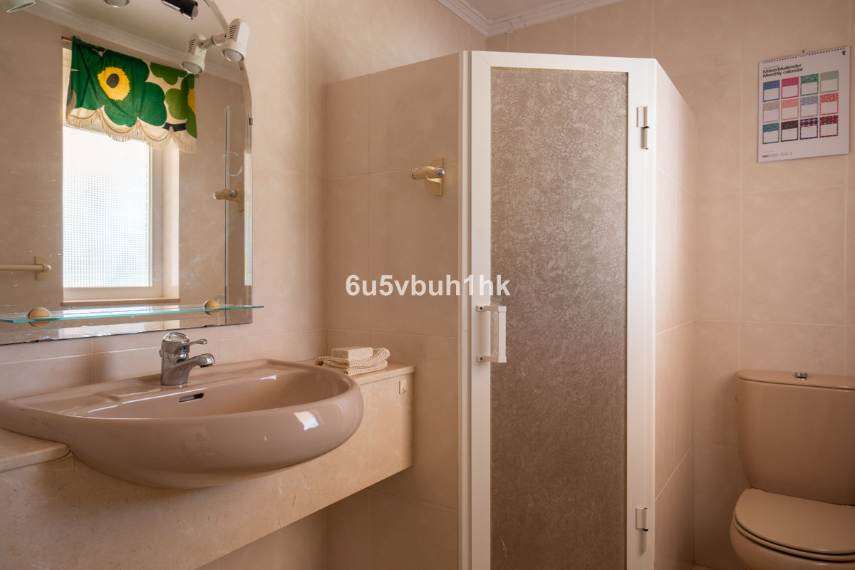 5 Bed Townhouse for sale in Calahonda Costa Del Sol, Málaga, Spain