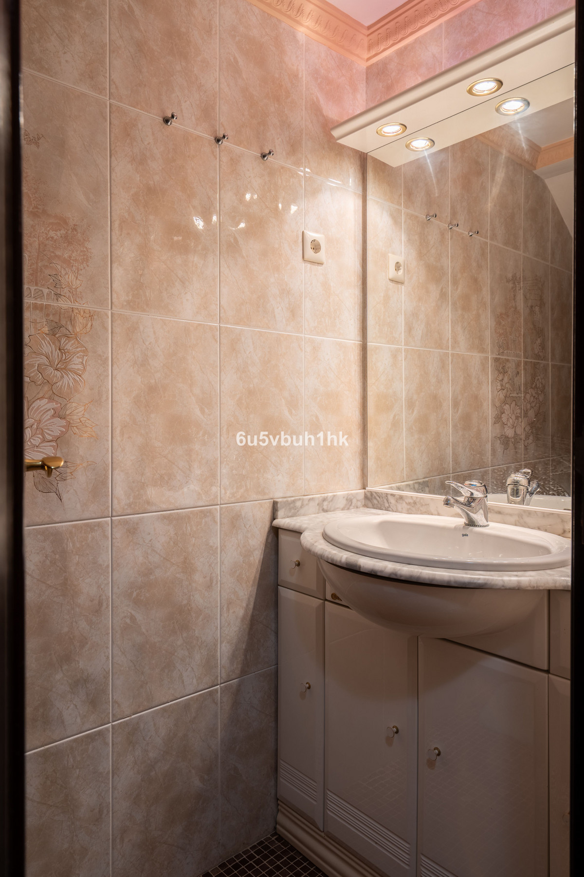 5 Bed Townhouse for sale in Calahonda Costa Del Sol, Málaga, Spain
