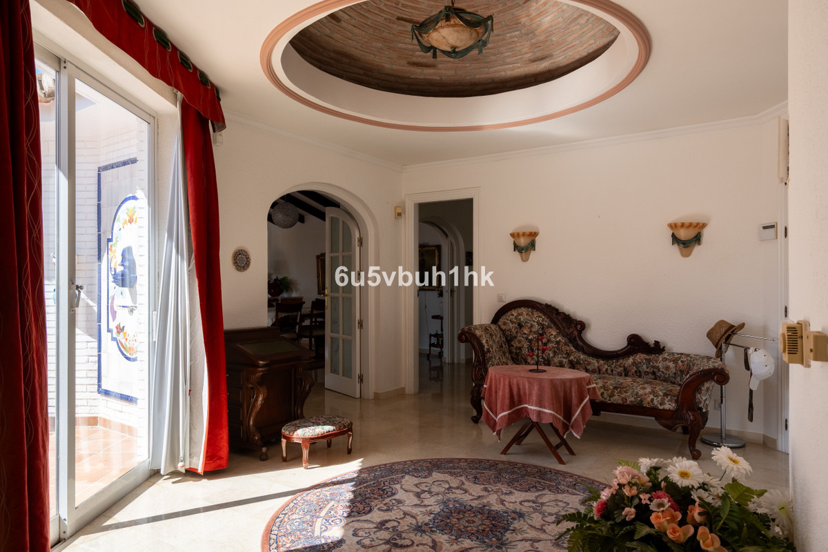 5 Bed Townhouse for sale in Calahonda Costa Del Sol, Málaga, Spain