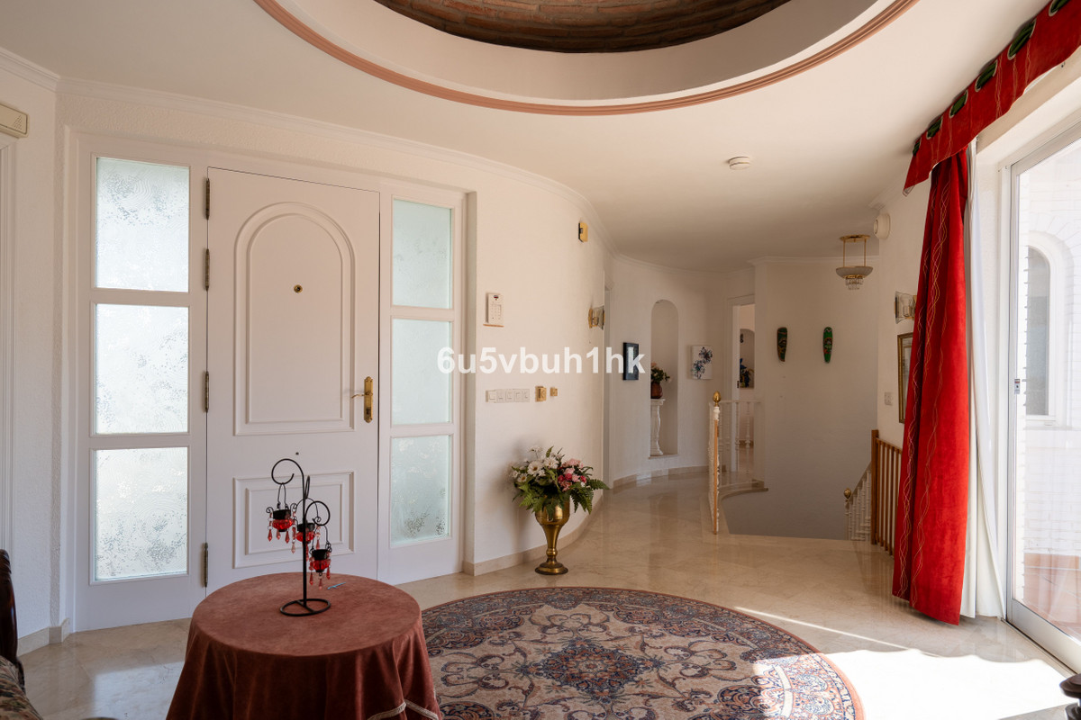 5 Bed Townhouse for sale in Calahonda Costa Del Sol, Málaga, Spain