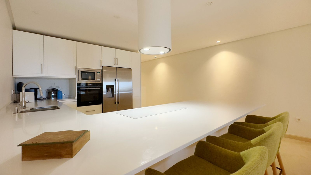 4 Bed Apartment for sale in Los Monteros Costa Del Sol, Málaga, Spain