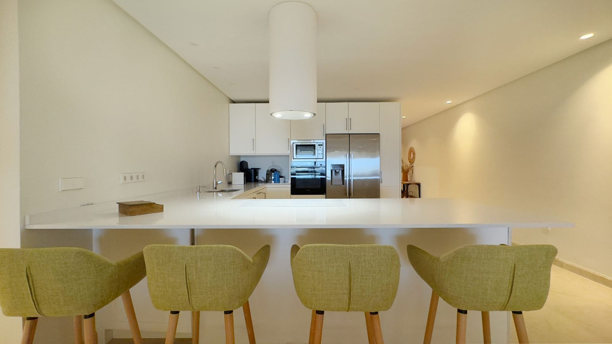 4 Bed Apartment for sale in Los Monteros Costa Del Sol, Málaga, Spain