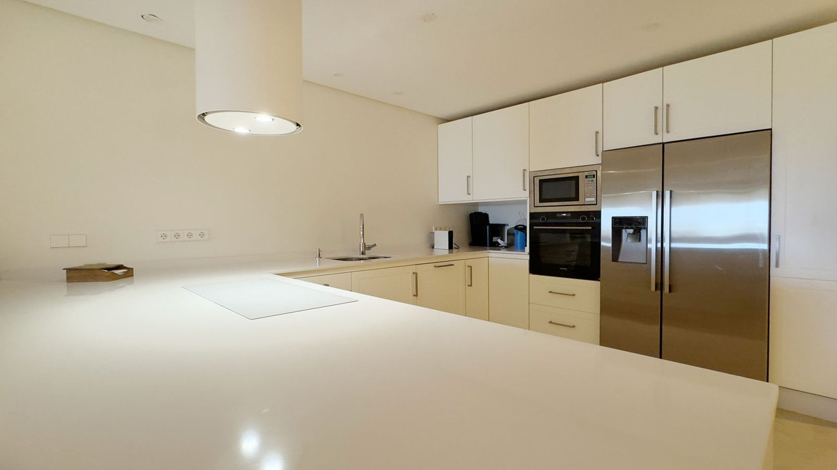 4 Bed Apartment for sale in Los Monteros Costa Del Sol, Málaga, Spain
