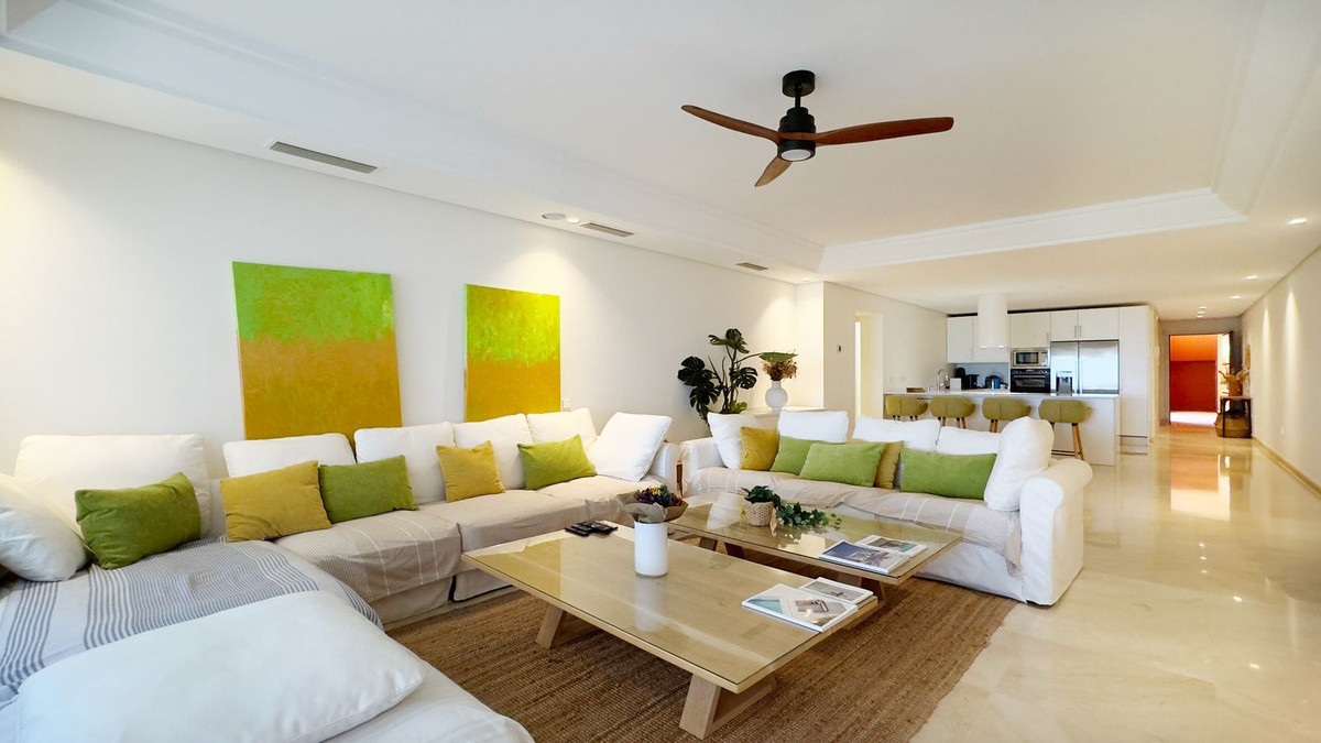 4 Bed Apartment for sale in Los Monteros Costa Del Sol, Málaga, Spain