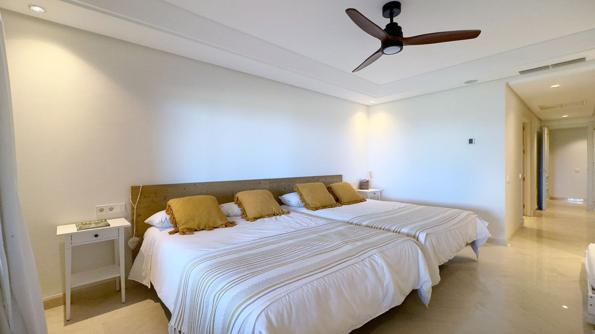 4 Bed Apartment for sale in Los Monteros Costa Del Sol, Málaga, Spain