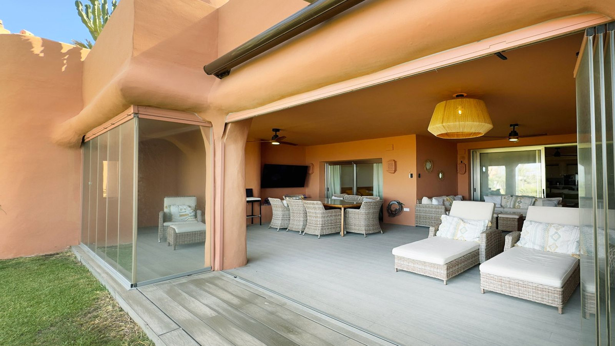 4 Bed Apartment for sale in Los Monteros Costa Del Sol, Málaga, Spain