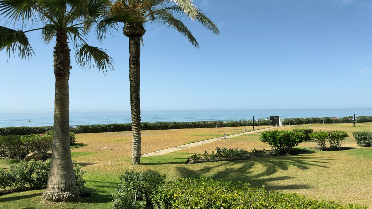 4 Bed Apartment for sale in Los Monteros Costa Del Sol, Málaga, Spain