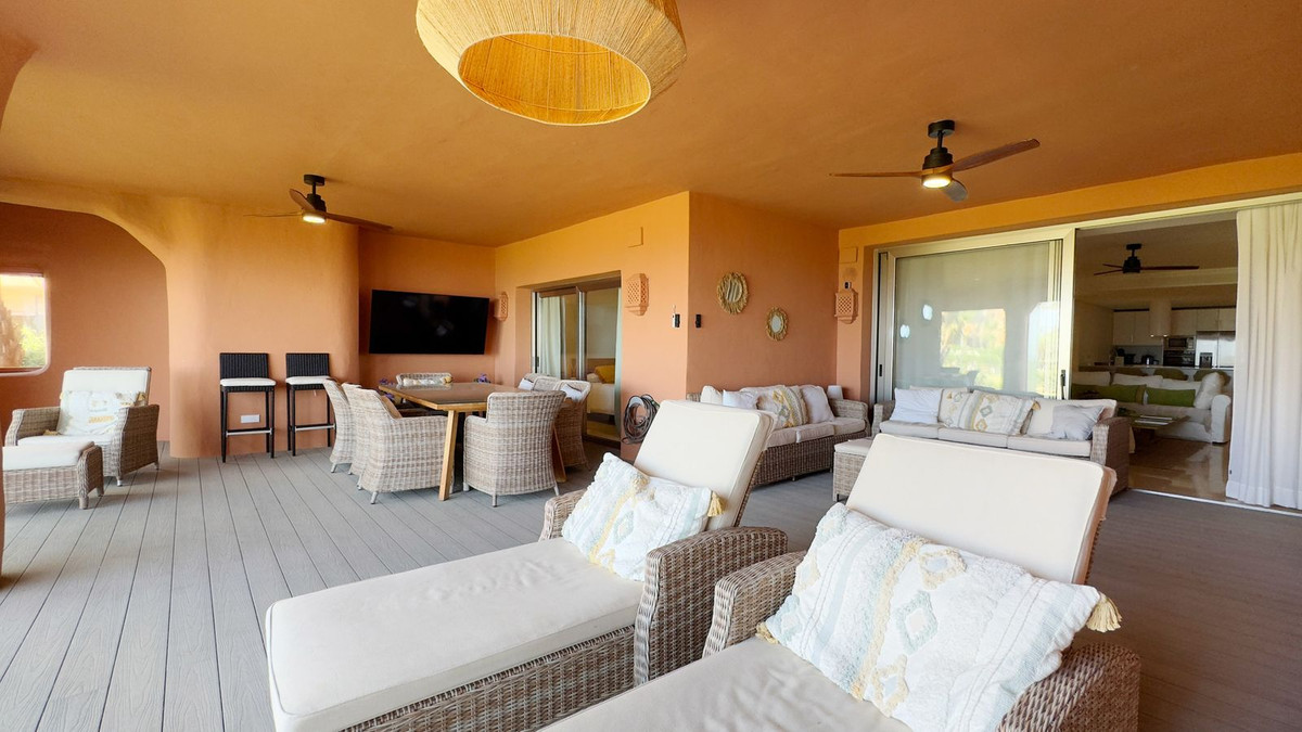4 Bed Apartment for sale in Los Monteros Costa Del Sol, Málaga, Spain