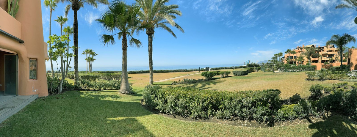 4 Bed Apartment for sale in Los Monteros Costa Del Sol, Málaga, Spain
