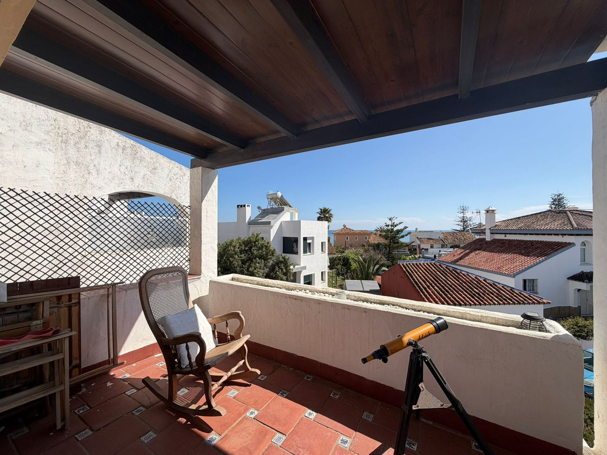 2 Bed Townhouse for sale in Estepona Costa Del Sol, Málaga, Spain