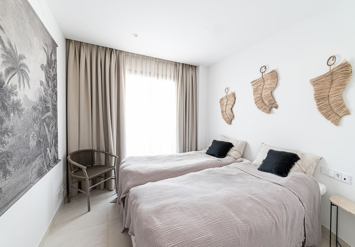 2 Bed Apartment for sale in Higueron Costa Del Sol, Málaga, Spain