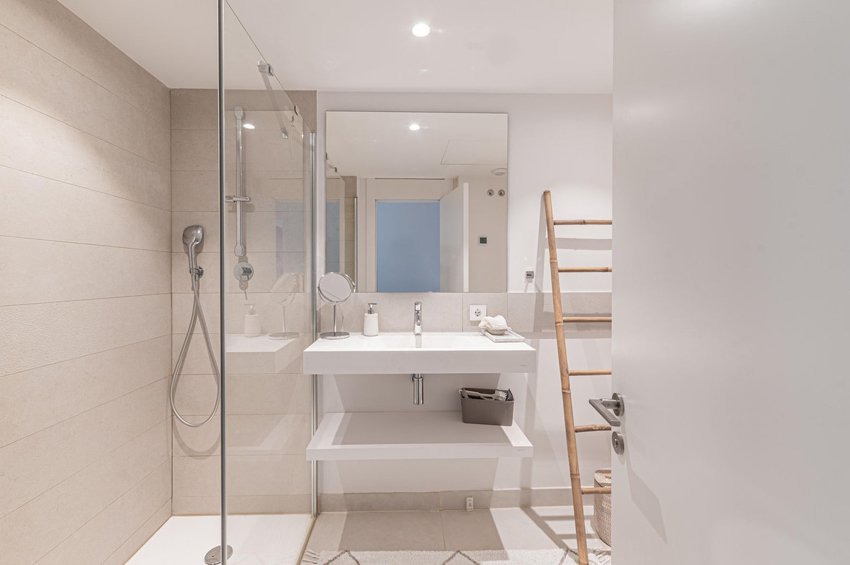 2 Bed Apartment for sale in Higueron Costa Del Sol, Málaga, Spain