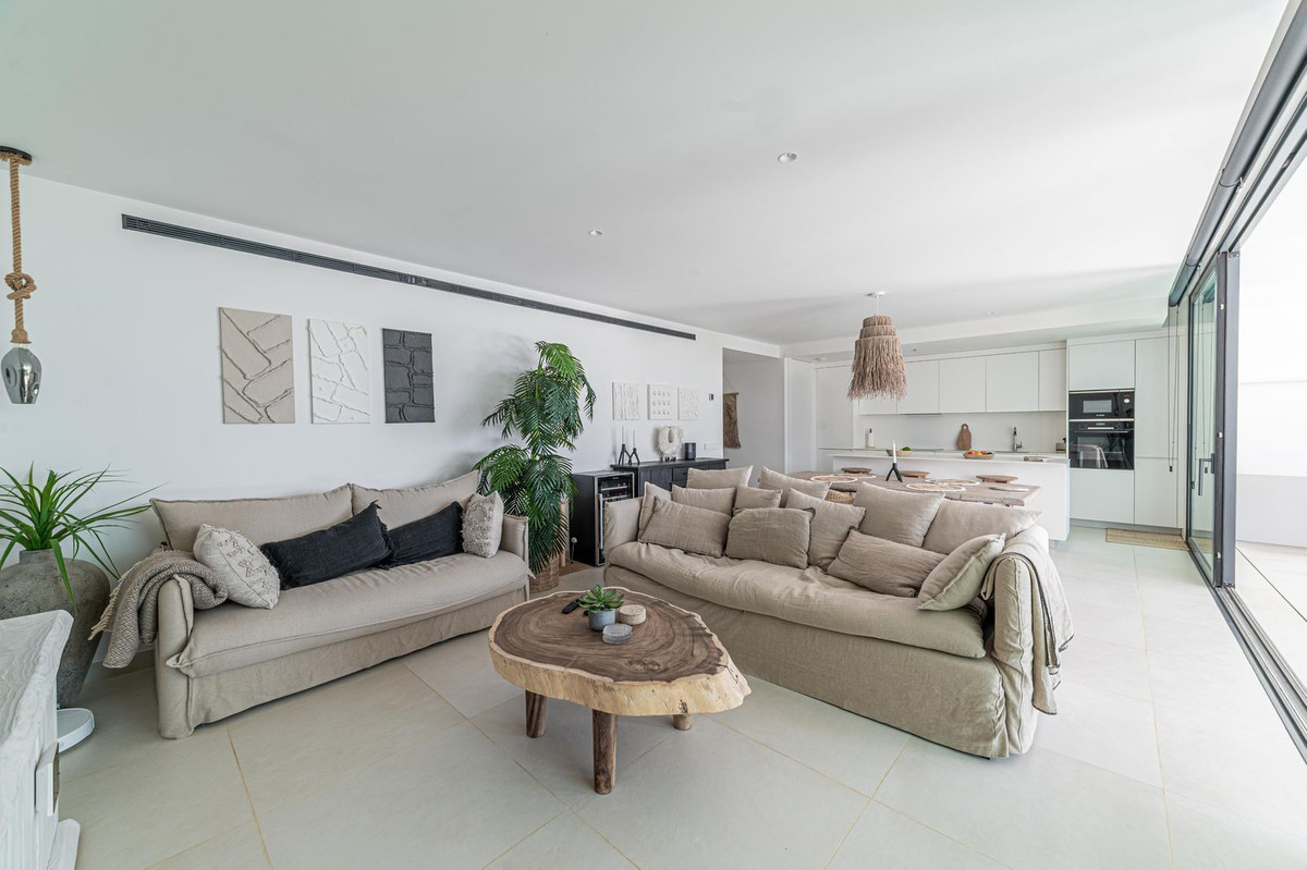 2 Bed Apartment for sale in Higueron Costa Del Sol, Málaga, Spain
