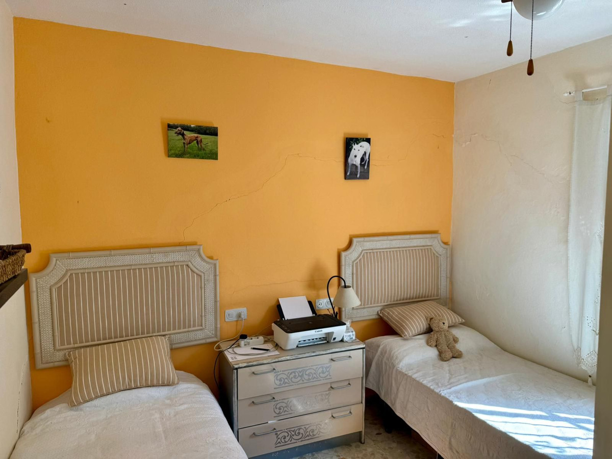 Se vende Villa - Chalet de 3 dormitorios en Costa Del Sol, Málaga, España
