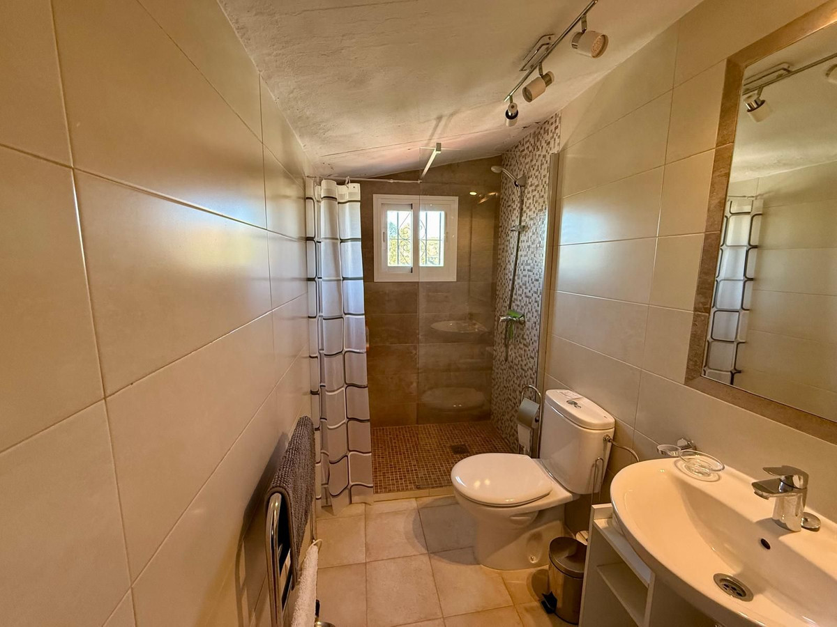 Se vende Villa - Chalet de 3 dormitorios en Costa Del Sol, Málaga, España