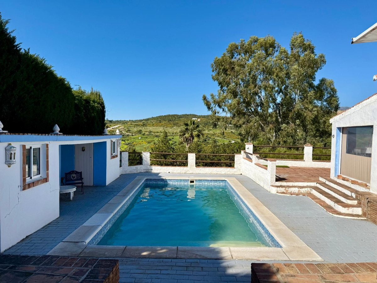 Se vende Villa - Chalet de 3 dormitorios en Costa Del Sol, Málaga, España