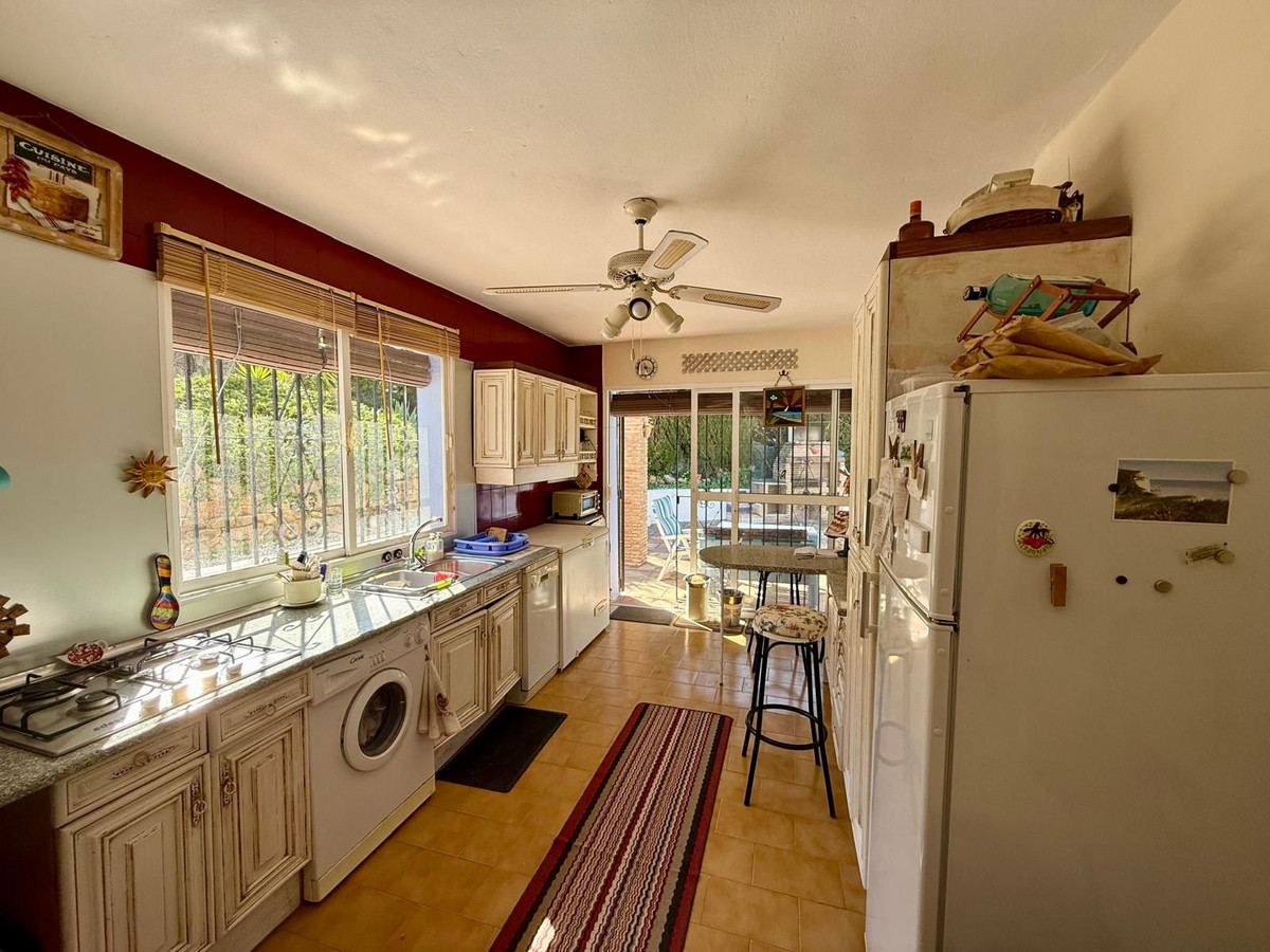Se vende Villa - Chalet de 3 dormitorios en Costa Del Sol, Málaga, España