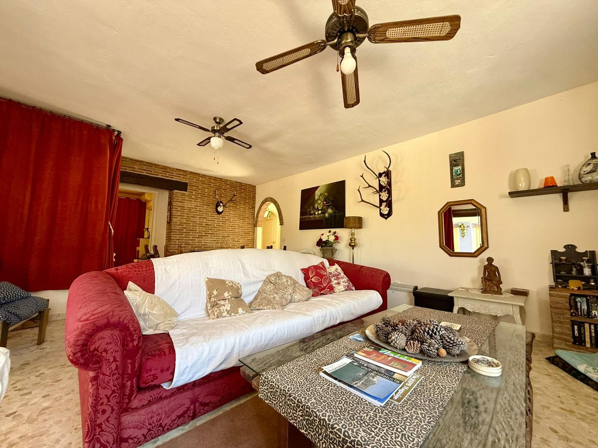 Se vende Villa - Chalet de 3 dormitorios en Costa Del Sol, Málaga, España