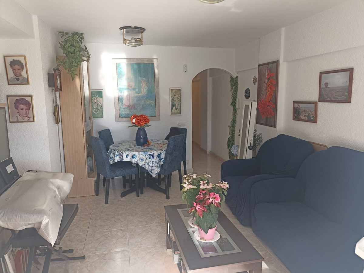 3 Bed Apartment for sale in Fuengirola Costa Del Sol, Málaga, Spain