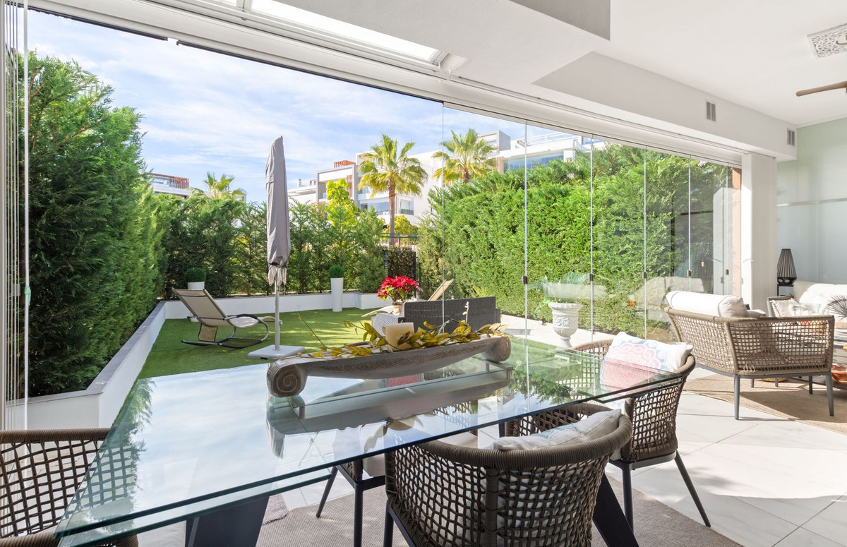 2 Bed Apartment for sale in New Golden Mile Costa Del Sol, Málaga, Spain