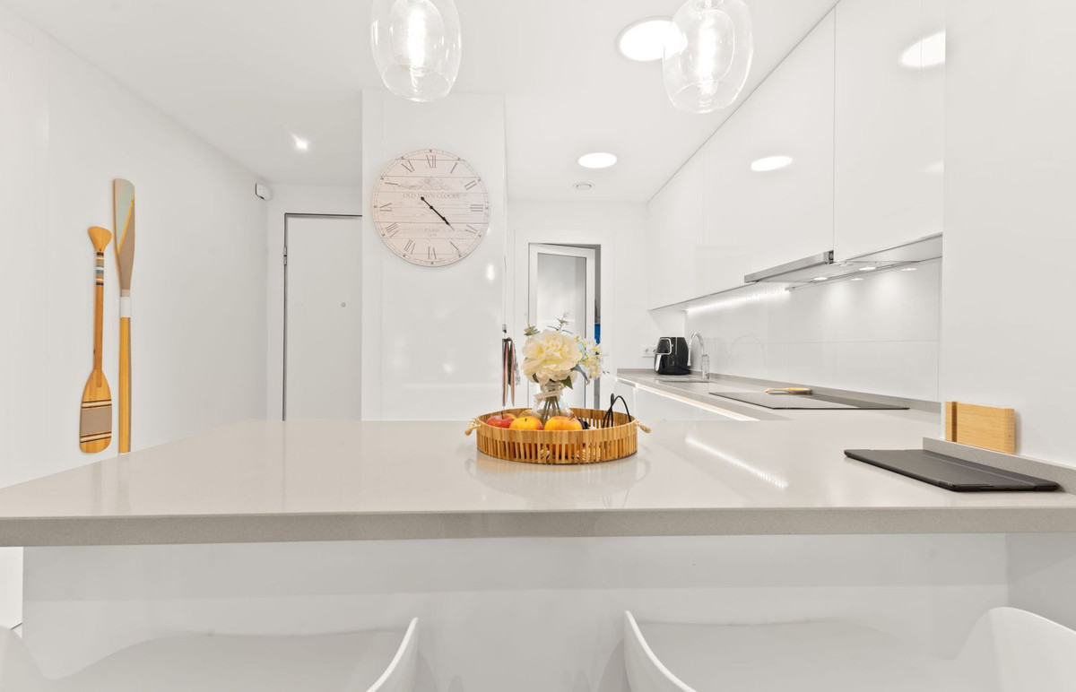2 Bed Apartment for sale in New Golden Mile Costa Del Sol, Málaga, Spain