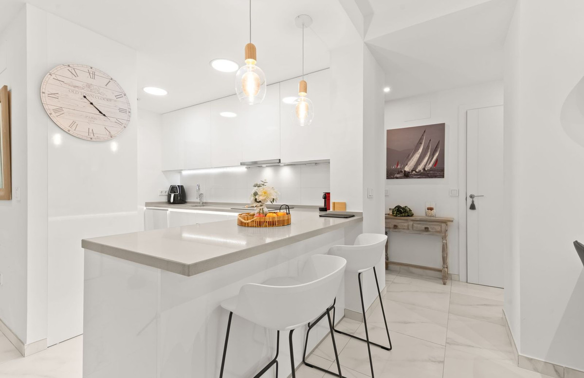 2 Bed Apartment for sale in New Golden Mile Costa Del Sol, Málaga, Spain