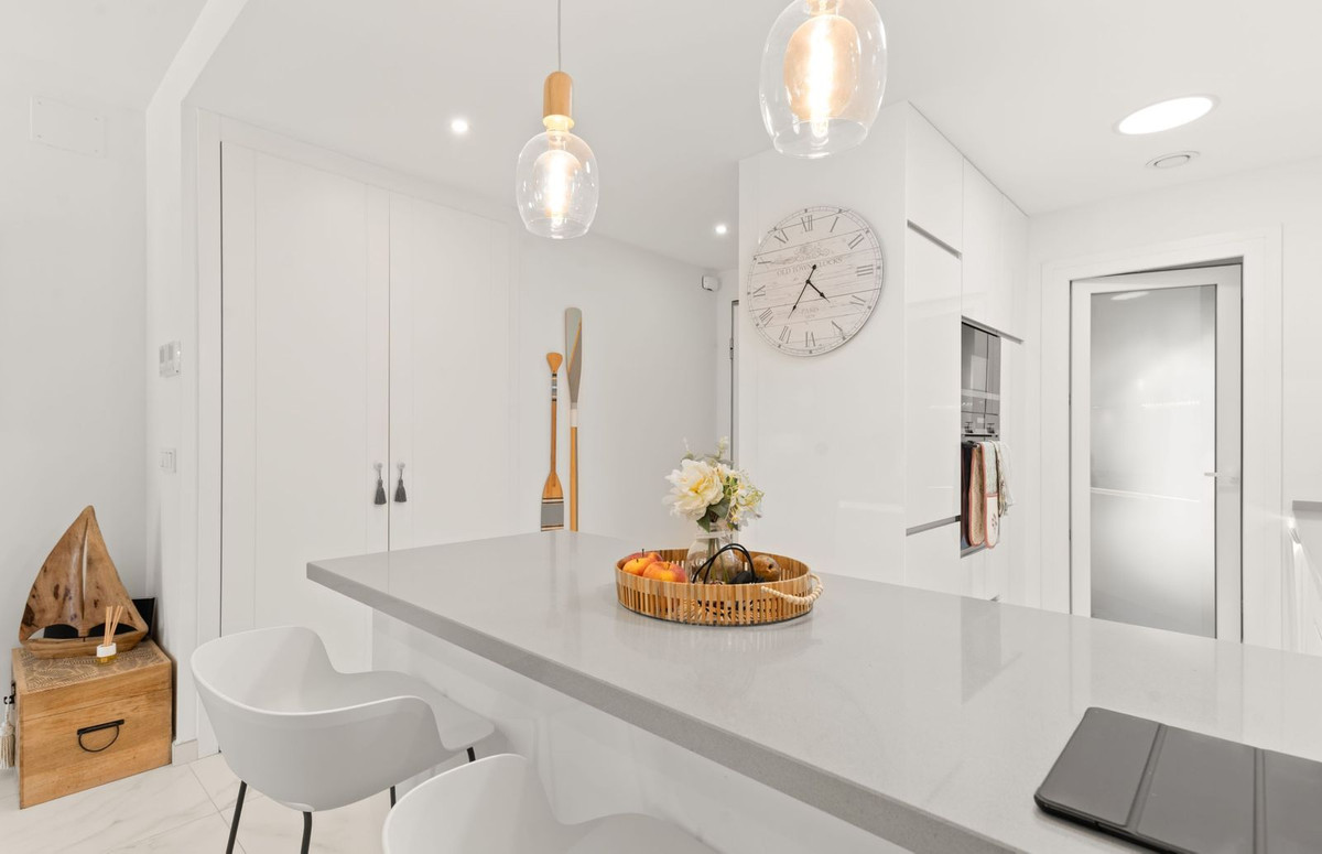 2 Bed Apartment for sale in New Golden Mile Costa Del Sol, Málaga, Spain