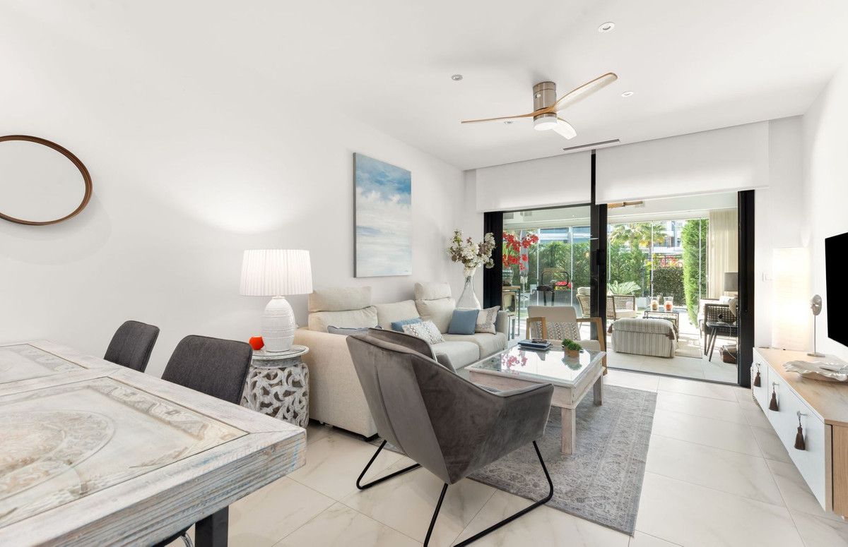2 Bed Apartment for sale in New Golden Mile Costa Del Sol, Málaga, Spain